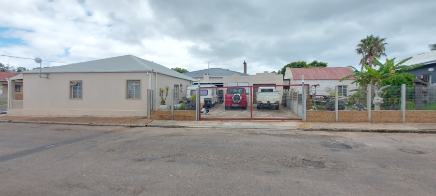 4 Bedroom Property for Sale in Albertinia Western Cape